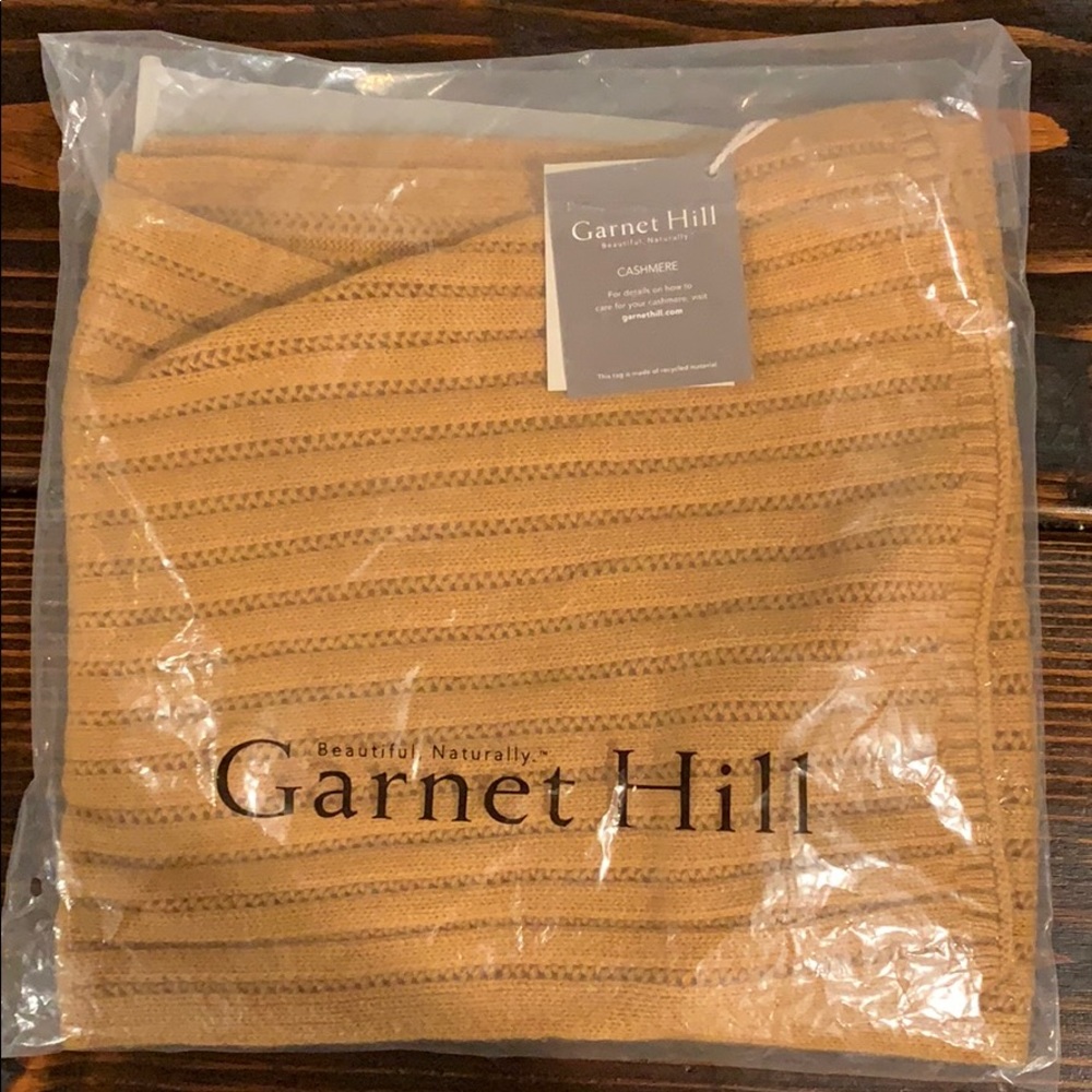 NWT cashmere scarf